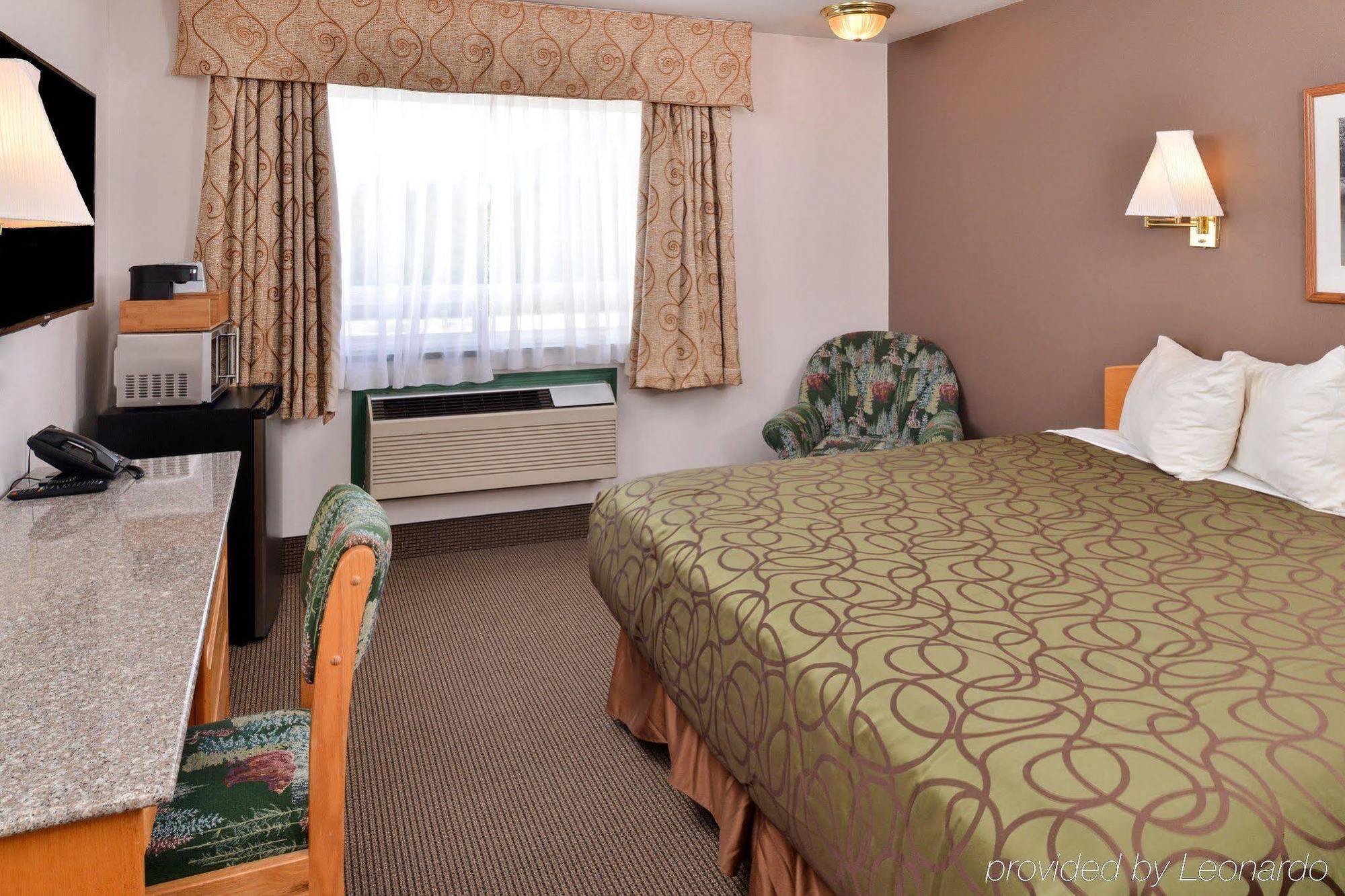 Canadas Best Value Inn Valemount Kültér fotó