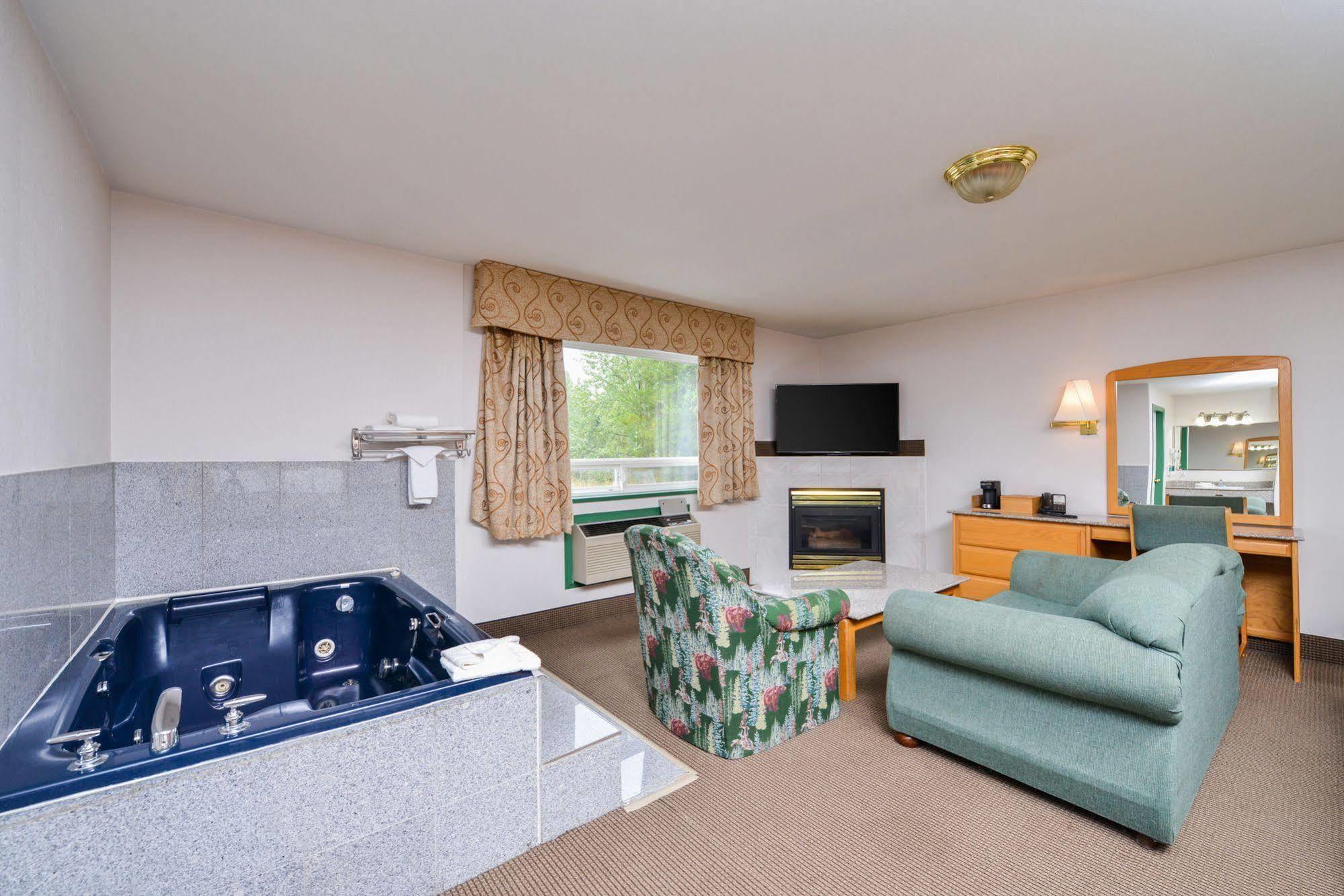 Canadas Best Value Inn Valemount Kültér fotó