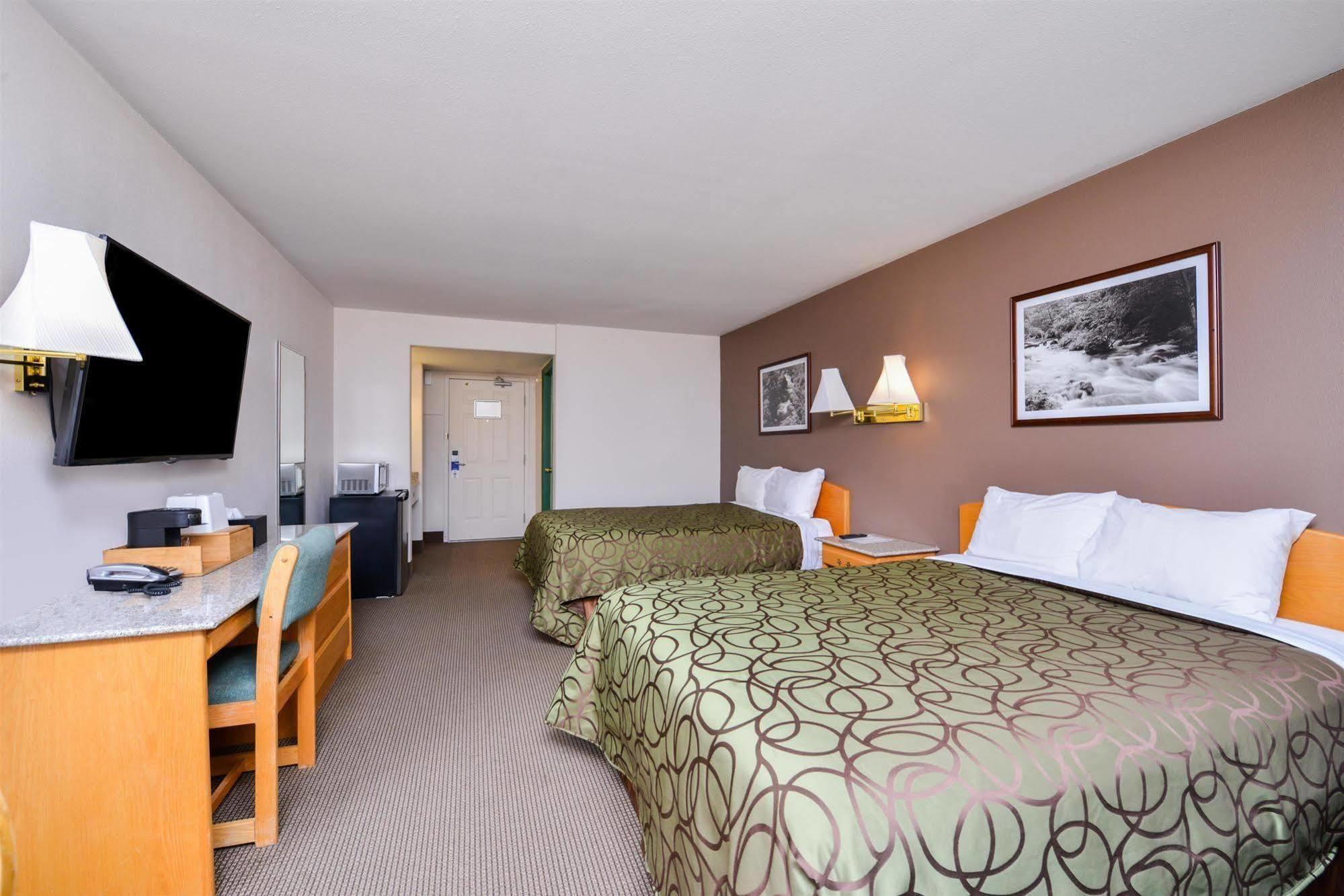 Canadas Best Value Inn Valemount Kültér fotó