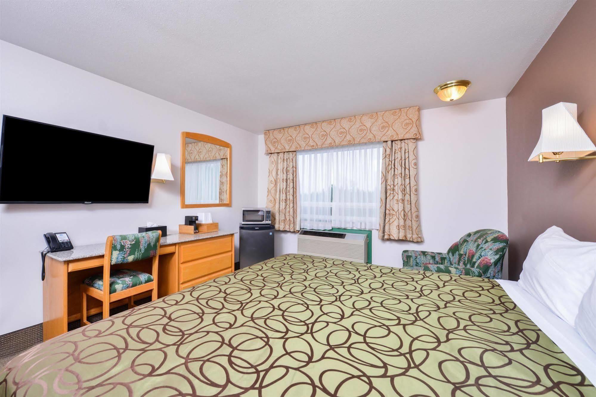 Canadas Best Value Inn Valemount Kültér fotó