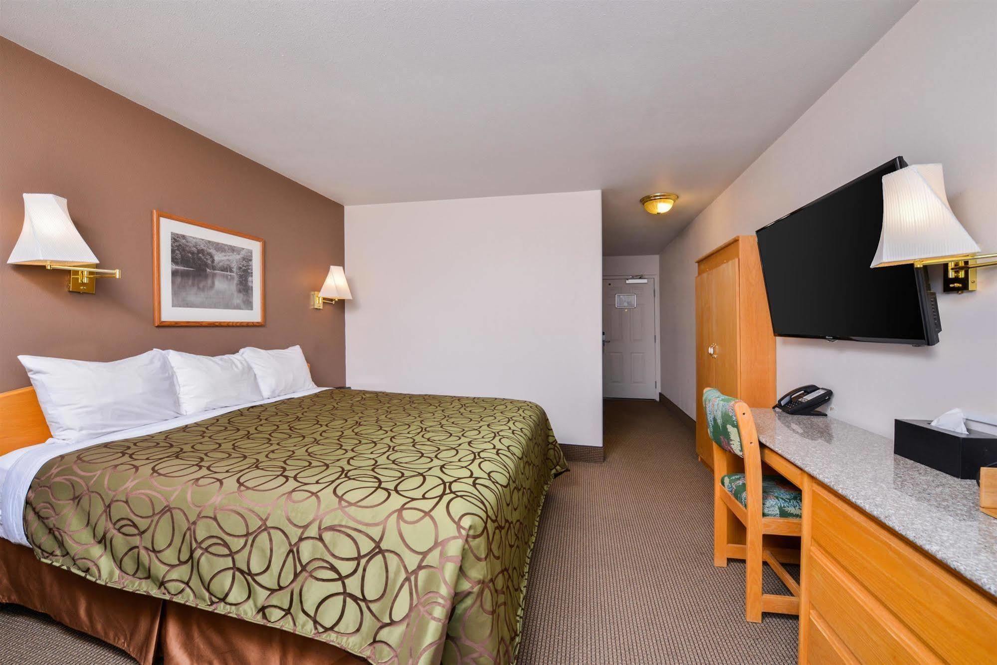 Canadas Best Value Inn Valemount Kültér fotó